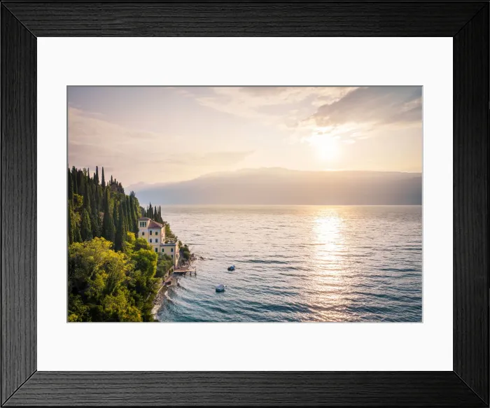 Framed Print : A villa on the western side of Garda Lake, near Toscolano Maderno village Framed Print : A villa on the western side of Garda Lake, near Toscolano Maderno village