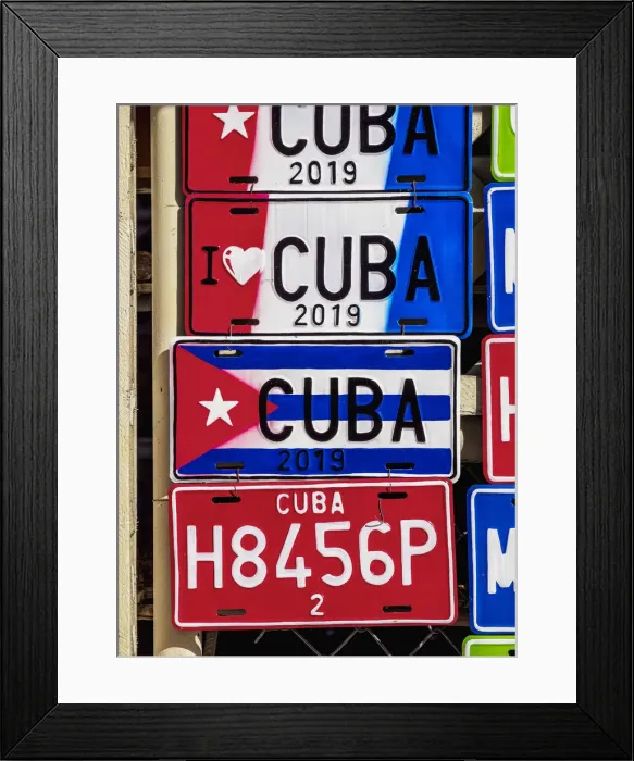 Framed Print : Colourful Plates in Varadero, Matanzas Province, Cuba Framed Print : Colourful Plates in Varadero, Matanzas Province, Cuba