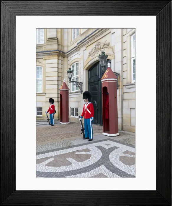 Framed Print : Changing of the Guard, Amalienborg Palace, Copenhagen, Denmark Framed Print : Changing of the Guard, Amalienborg Palace, Copenhagen, Denmark