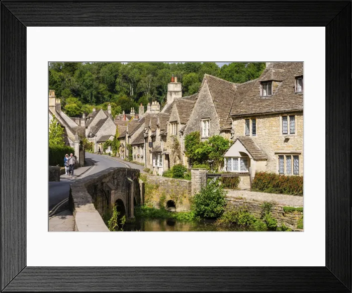 Framed Print : Castle Coombe, Cotswolds, Gloucestershire, England, UK Framed Print : Castle Coombe, Cotswolds, Gloucestershire, England, UK