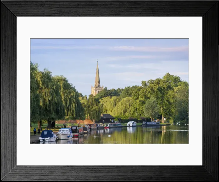 Framed Print : United Kingdom, England, Warwickshire, Stratford, Stratford-upon-Avon Framed Print : United Kingdom, England, Warwickshire, Stratford, Stratford-upon-Avon