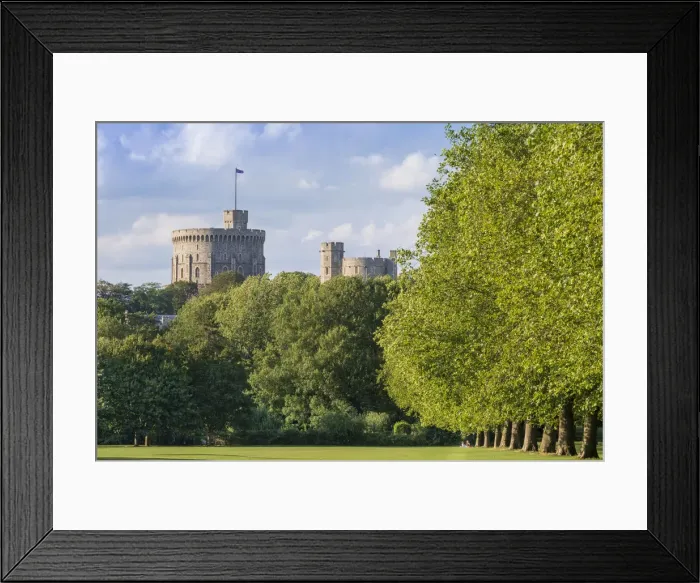 Framed Print : United Kingdom, England, London, Windsor, early summer view of the Round Tower at Windsor Framed Print : United Kingdom, England, London, Windsor, early summer view of the Round Tower at Windsor