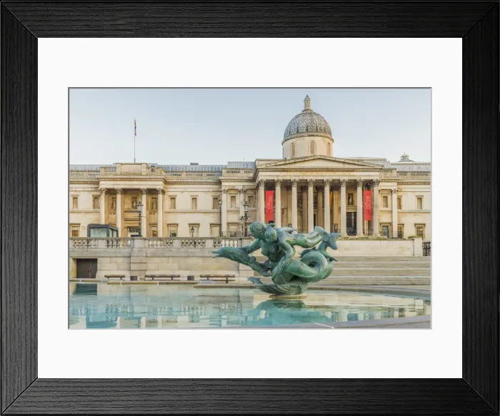 Framed Print : Fountain outside the National Gallery, Trafalgar Square, London, England Framed Print : Fountain outside the National Gallery, Trafalgar Square, London, England