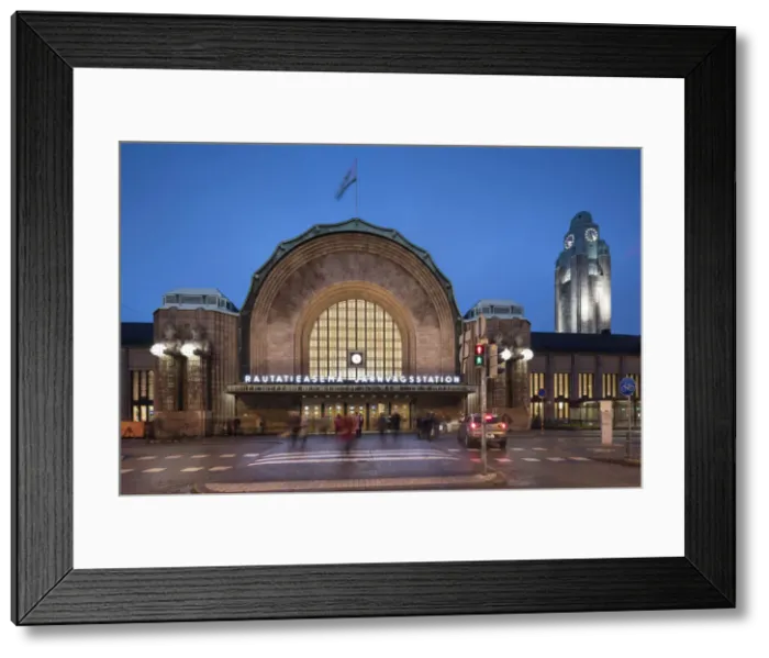 Framed Print : Exterior Facade of Helsinki Central Station, Helsinki, Finland Framed Print : Exterior Facade of Helsinki Central Station, Helsinki, Finland