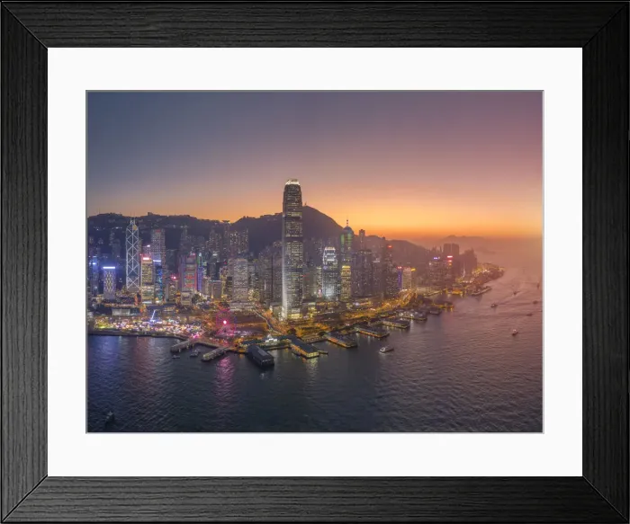 Framed Print : China, Hong Kong, Victoria Harbour and Hong Kong Island skyline Framed Print : China, Hong Kong, Victoria Harbour and Hong Kong Island skyline