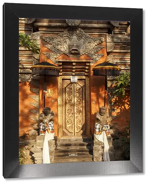 Indonesia, Bali, Ubud; Tempel: Puri Saren Agung, is a historical building