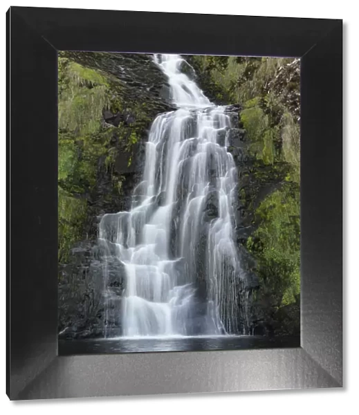 Ireland, Co. Donegal, Ardara, assaranca waterfall