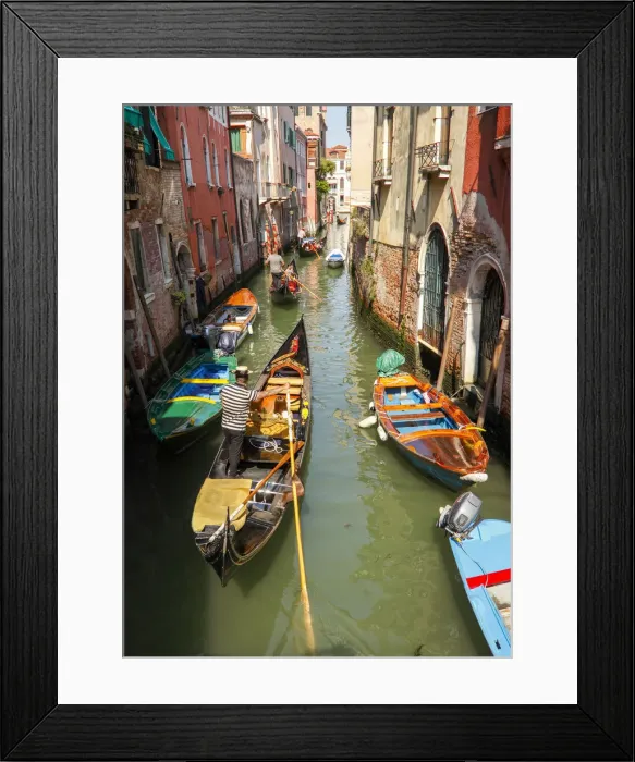 Framed Print : Gondola on the Rio Malgaga, Dorsoduro, Venice, Veneto, Italia, Europe
