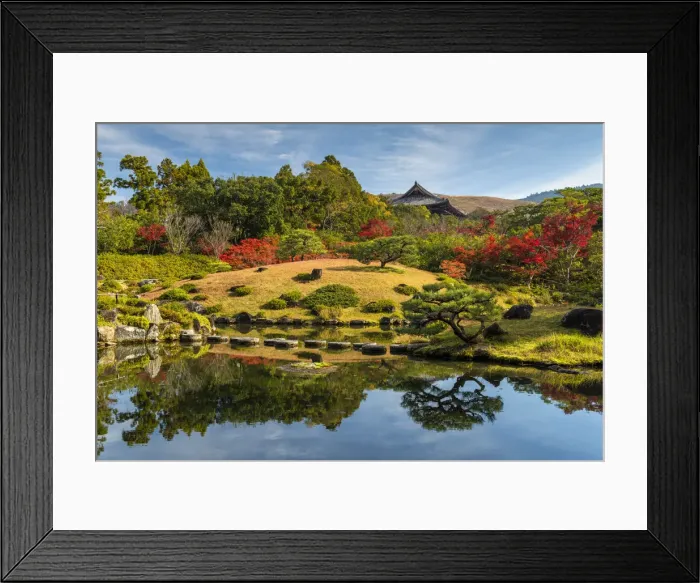 Framed Print : Jardin Isuien in Autumn, Nara, Kansai, Japan Framed Print : Jardin Isuien in Autumn, Nara, Kansai, Japan