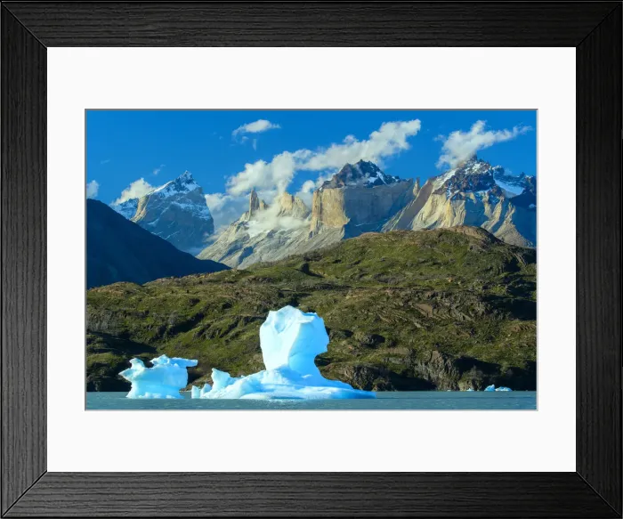 Framed Print : South America, Chile, Patagonia, Torres del Paine, UNESCO World Heritage, National Park Framed Print : South America, Chile, Patagonia, Torres del Paine, UNESCO World Heritage, National Park