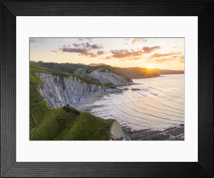 Framed Print : Itxaspe, Gipuzkoa, Basque Country, Spain. Playa Sakoneta at sunset Framed Print : Itxaspe, Gipuzkoa, Basque Country, Spain. Playa Sakoneta at sunset