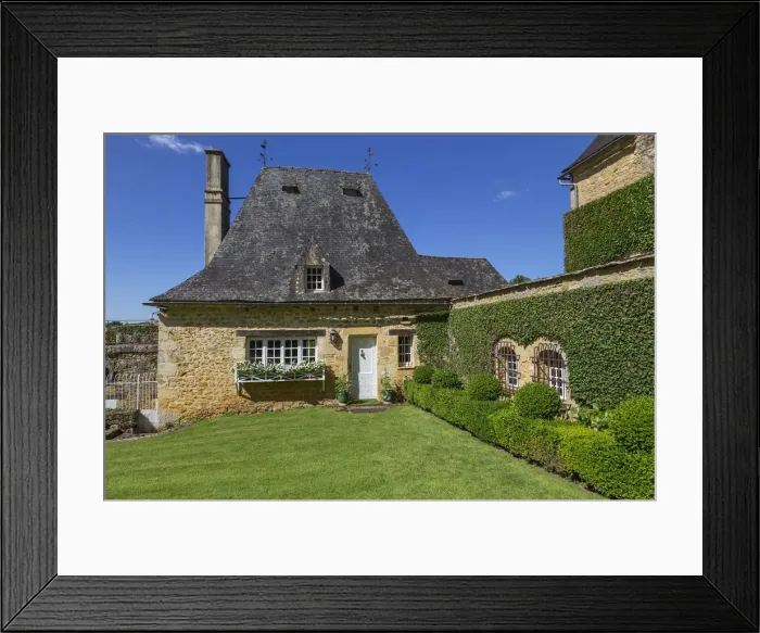 Framed Print : Dordogne, Perigord, Salignac-Eyvigues, France. The gardens of the manor of Eyrignac Framed Print : Dordogne, Perigord, Salignac-Eyvigues, France. The gardens of the manor of Eyrignac