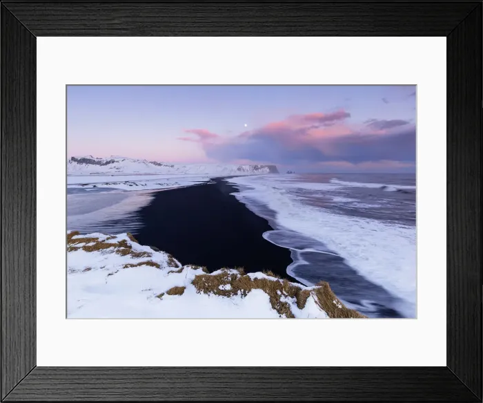 Framed Print : Iceland, Southern Iceland, Vik i Myrdal, the black beach of Reynisfjara at dusk Framed Print : Iceland, Southern Iceland, Vik i Myrdal, the black beach of Reynisfjara at dusk