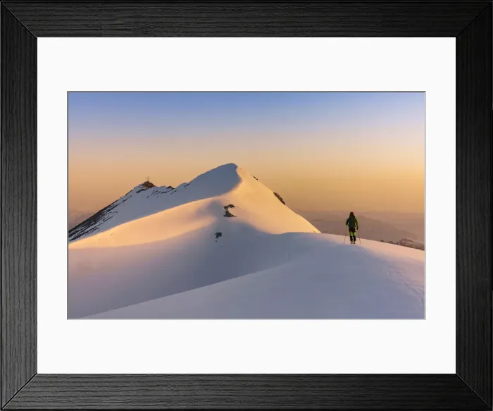 Framed Print : The snow capped ridge and summit of Punta degli Spiriti, Geister spitze, Stelvio pass Framed Print : The snow capped ridge and summit of Punta degli Spiriti, Geister spitze, Stelvio pass