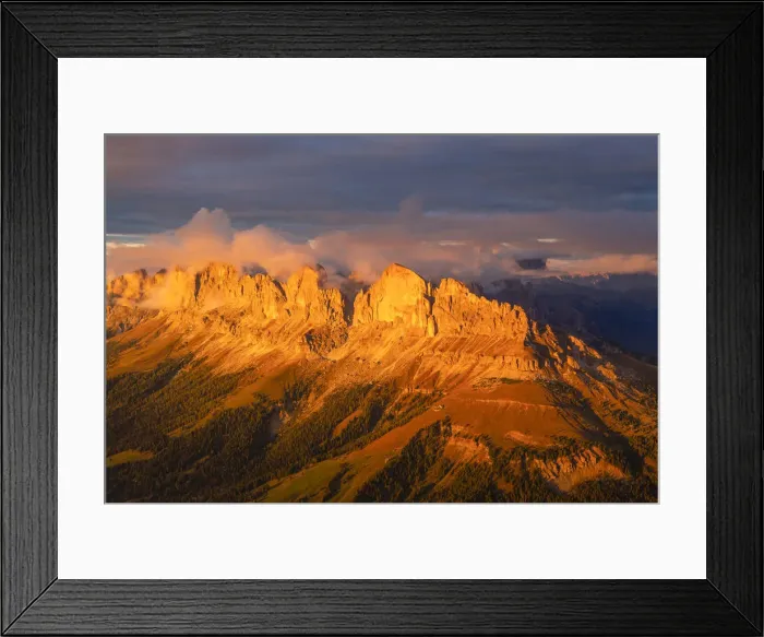 Framed Print : West wall of Roda de Vael and Catinaccio group at sunset from Latemar summit Framed Print : West wall of Roda de Vael and Catinaccio group at sunset from Latemar summit