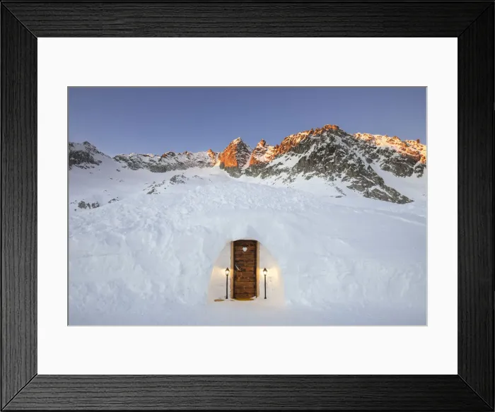 Framed Print : An igloo room of Capanna Presena at sunrise, Trento, Val Presena, Trentino Alto Adige Framed Print : An igloo room of Capanna Presena at sunrise, Trento, Val Presena, Trentino Alto Adige