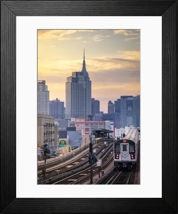 Framed Print : View of Manhattan from Queens train station, Manhattan, New York City, USA Framed Print : View of Manhattan from Queens train station, Manhattan, New York City, USA