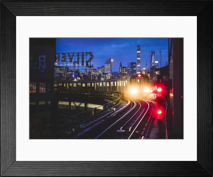 Framed Print : View of Manhattan from Queens train station, Manhattan, New York City, USA Framed Print : View of Manhattan from Queens train station, Manhattan, New York City, USA