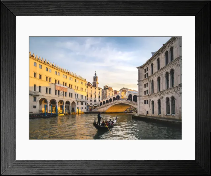 Framed Print : Canal grande, Fondaco dei Tedeschi and Rialto Bridge at sunset, Venice, Veneto, Italy Framed Print : Canal grande, Fondaco dei Tedeschi and Rialto Bridge at sunset, Venice, Veneto, Italy
