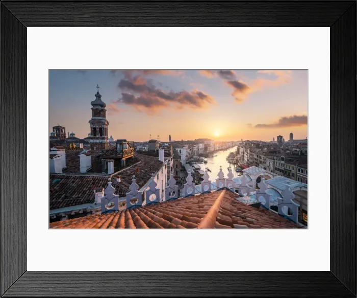 Framed Print : The view of Canal Grande and Rialto bridge from Fondaco dei Tedeschi, during sunset Framed Print : The view of Canal Grande and Rialto bridge from Fondaco dei Tedeschi, during sunset