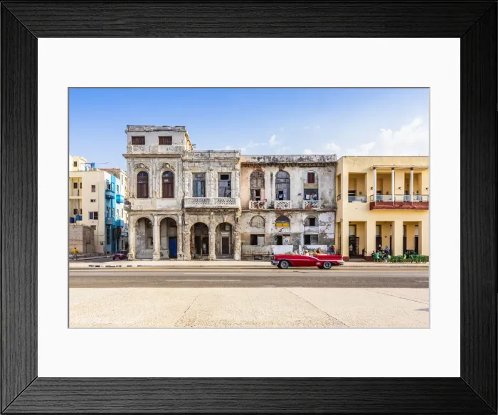 Framed Print : A classic car driving on the Malecon, La Habana Vieja (Old Town), Havana, Cuba Framed Print : A classic car driving on the Malecon, La Habana Vieja (Old Town), Havana, Cuba