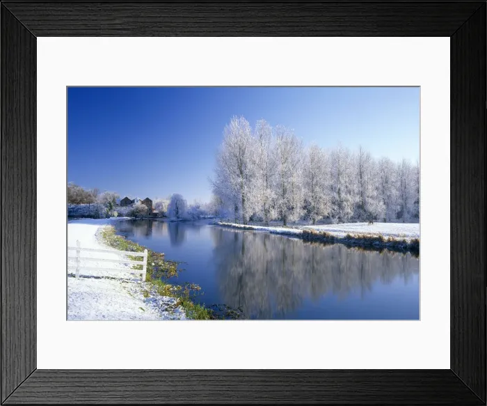 Framed Print : Hoar Frost at Oxnead Mill, River Bure, Norfolk, England