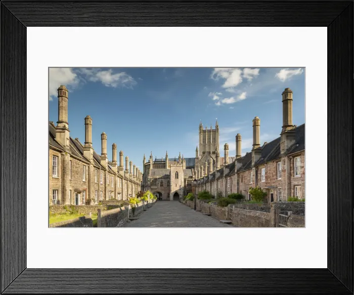 Framed Print : Wells Cathedral rising above Vicars Close in the city of Wells, Somerset, England Framed Print : Wells Cathedral rising above Vicars Close in the city of Wells, Somerset, England