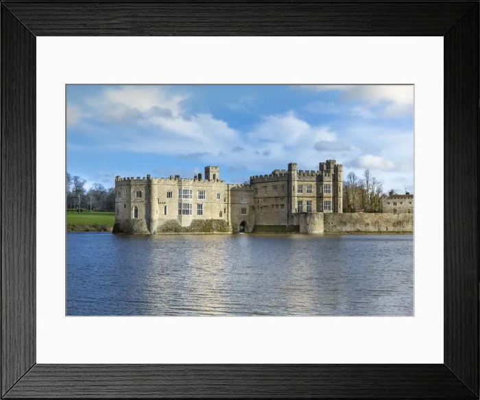 Framed Print : United Kingdom, England, Kent, Maidstone. Leeds castle and lake. The castle is the former home of Henry VIIIA¢€