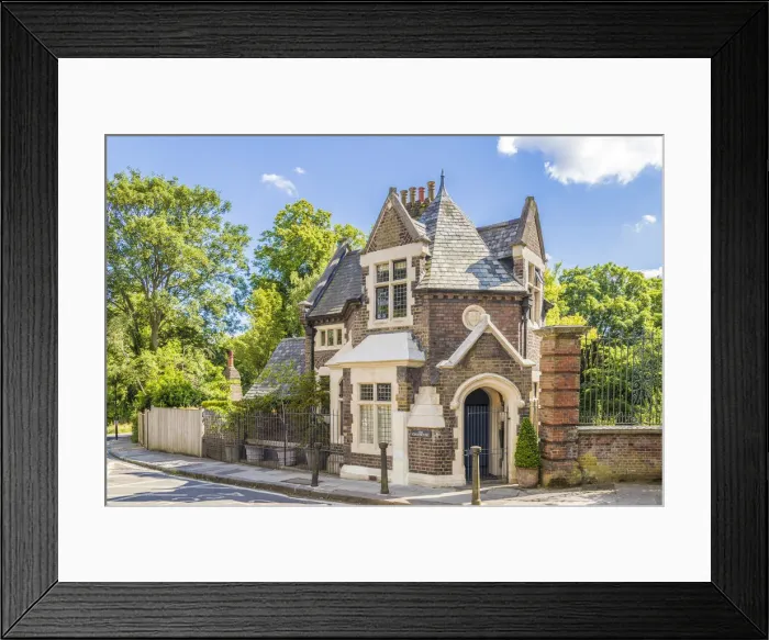 Framed Print : Hampstead, London, England, Uk Framed Print : Hampstead, London, England, Uk