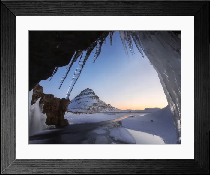 Framed Print : Kirkjufell mountain in winter at sunrise, Snaefellsnes Peninsula, Iceland Framed Print : Kirkjufell mountain in winter at sunrise, Snaefellsnes Peninsula, Iceland