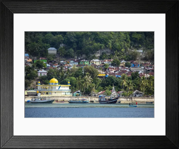 Framed Print : Asia, Indonesia, Spice Islands, Maluku, Banda, Rhun island showing the islandA¢€ Framed Print : Asia, Indonesia, Spice Islands, Maluku, Banda, Rhun island showing the islandA¢€