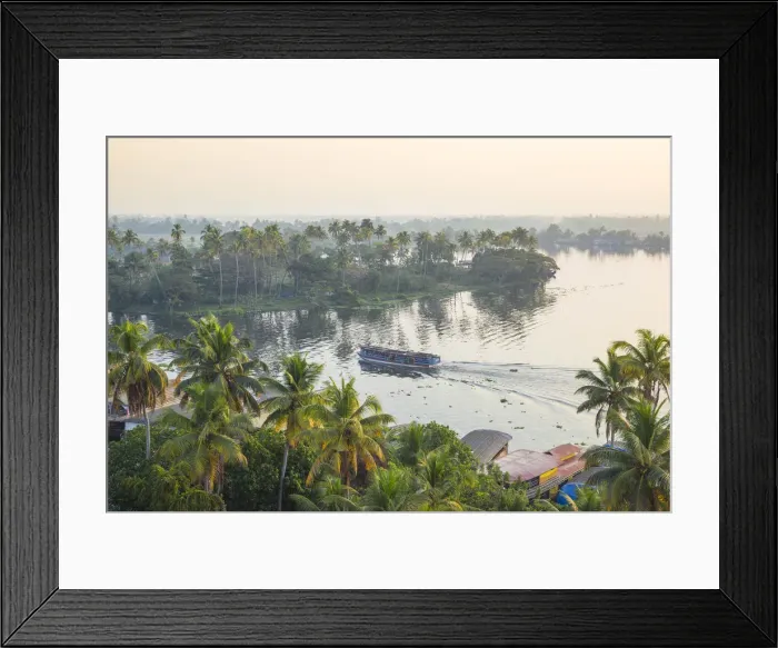 Framed Print : India, Kerala, Alappuzha (Alleppey), Traditional houseboats on backwaters
