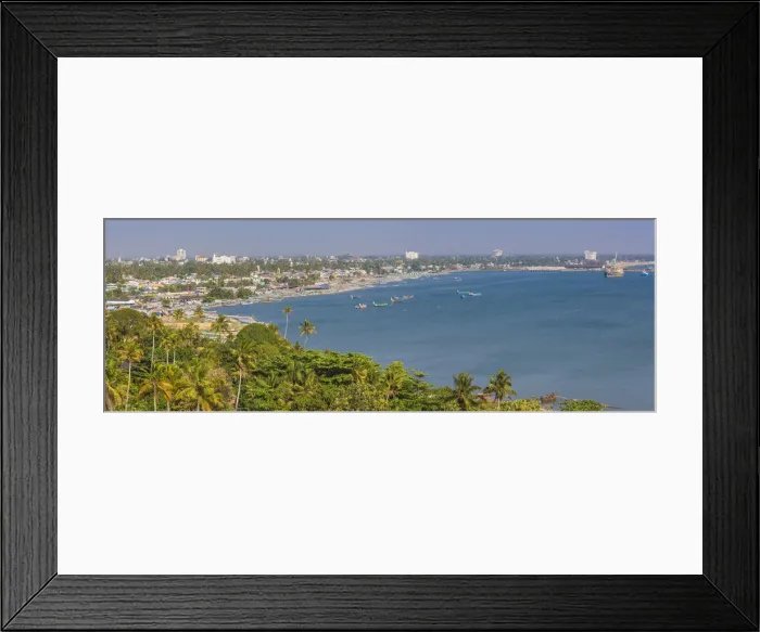 Framed Print : India, Kerala, Kollam, View of Kollam harbour and beach