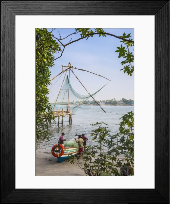 Framed Print : India, Kerala, Cochin - Kochi, Fort Kochi, Fishermen untangle nets wtth Chinese fishing