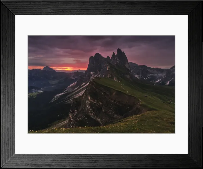 Framed Print : Seceda mountain range during a summer sunrise in Val Gardena, Dolomites, Italy Framed Print : Seceda mountain range during a summer sunrise in Val Gardena, Dolomites, Italy