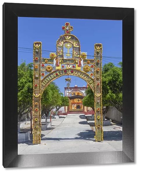 Temporary churchyard gate made of cucharilla, Izucar de Matamoros, Puebla, Mexico