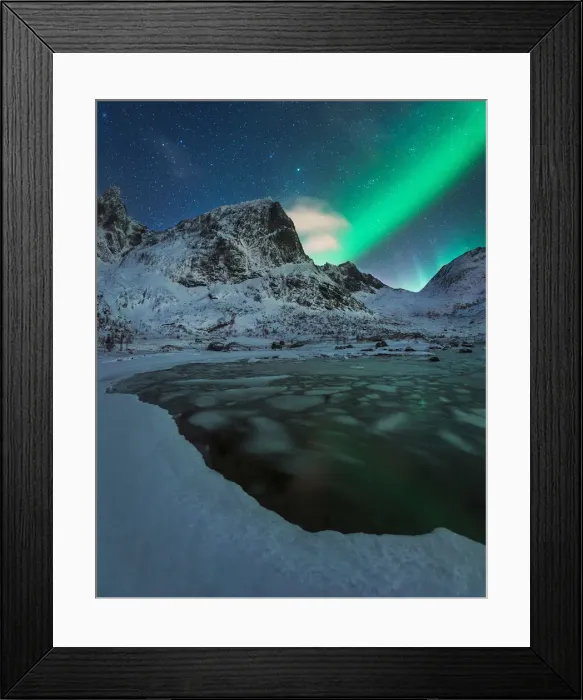 Framed Print : Northern lights over a partly frozen fjord during winter in the Lofoten islands, Norway Framed Print : Northern lights over a partly frozen fjord during winter in the Lofoten islands, Norway