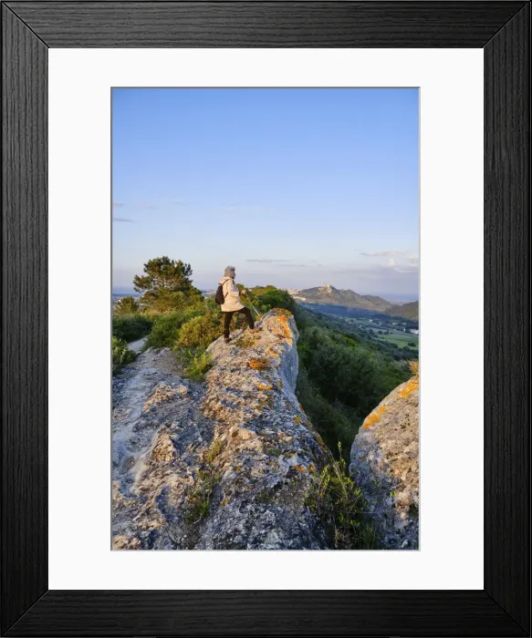 Framed Print : Tranquil walking trail along Serra do Louro mountain range, Arrabida Nature Park