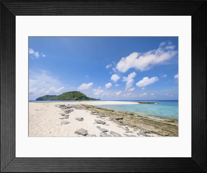 Framed Print : Asia, Indonesia, Spice Islands, Maluku, Banda, Rhun island Framed Print : Asia, Indonesia, Spice Islands, Maluku, Banda, Rhun island