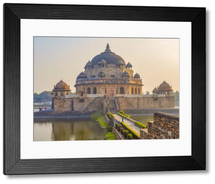 Framed Print : Tomb of Sher Shah Suri, 1545, Sasaram, Bihar, India Framed Print : Tomb of Sher Shah Suri, 1545, Sasaram, Bihar, India
