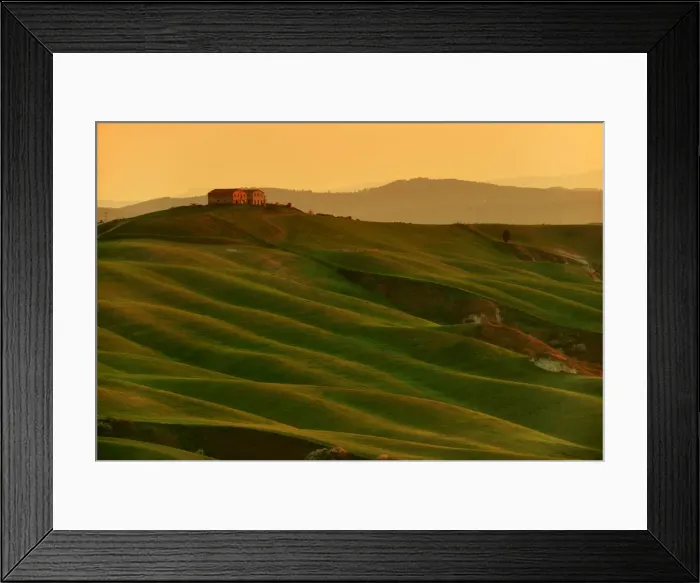 Framed Print : Siena countryside (Crete Senesi) at sunrise in early spring, Tuscany, Italy Framed Print : Siena countryside (Crete Senesi) at sunrise in early spring, Tuscany, Italy
