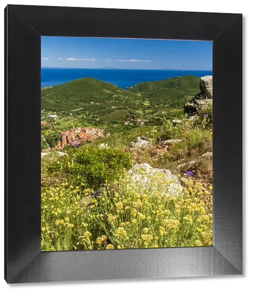 europe, Italy, Tuscany, Elba Island, view from the GTE hike towards the village of Rio