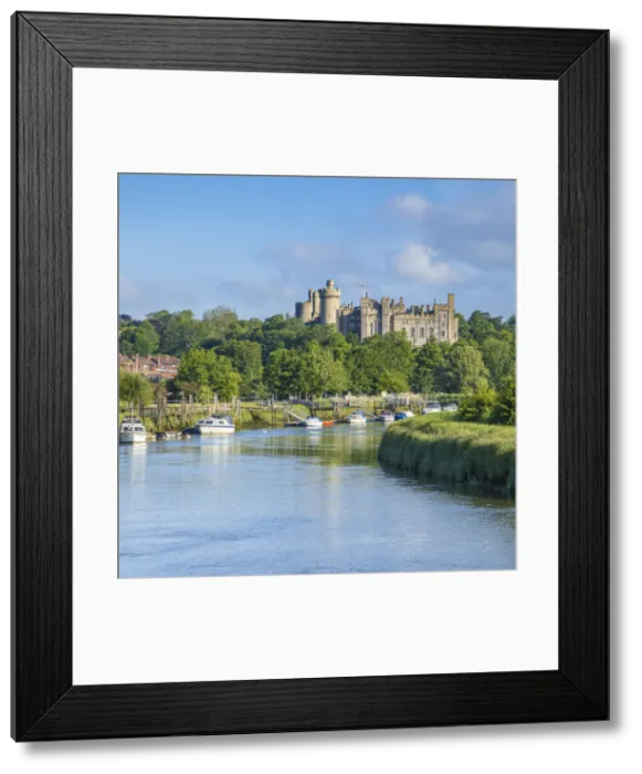 Framed Print : River Arun & Arundel Castle, Arundel, West Sussex, England, UK Framed Print : River Arun & Arundel Castle, Arundel, West Sussex, England, UK