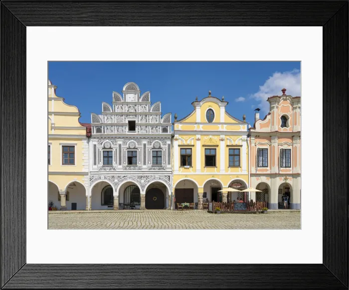 Framed Print : Iconic houses with arcades and high gables at Zacharias of Hradec Square, UNESCO, Telc