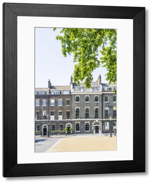 Framed Print : Georgian architecture, Bedford Square, Bloomsbury, London, England, UK Framed Print : Georgian architecture, Bedford Square, Bloomsbury, London, England, UK