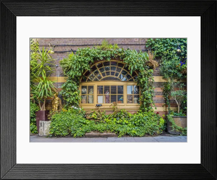 Framed Print : Sarastro, Opera restaurant, Covent garden, London, England, UK Framed Print : Sarastro, Opera restaurant, Covent garden, London, England, UK