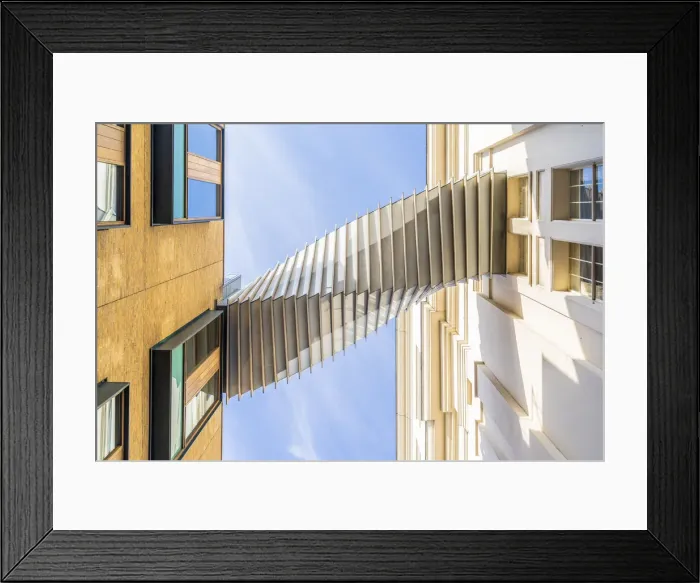 Framed Print : Bridge of Aspiration, Royal Ballet School and Royal Opera House, Covent garden, London Framed Print : Bridge of Aspiration, Royal Ballet School and Royal Opera House, Covent garden, London