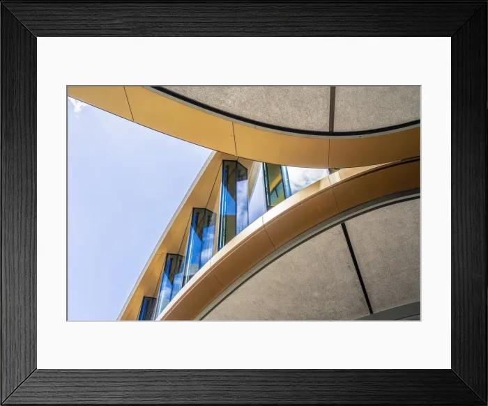 Framed Print : Samsung building, Kings Cross, London, England, UK Framed Print : Samsung building, Kings Cross, London, England, UK