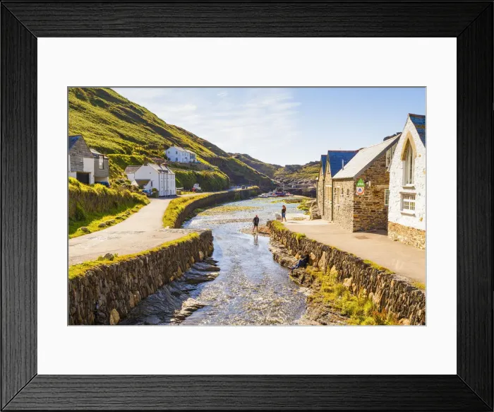 Framed Print : Boscastle, North Cornwall, Cornwall, England, UK Framed Print : Boscastle, North Cornwall, Cornwall, England, UK