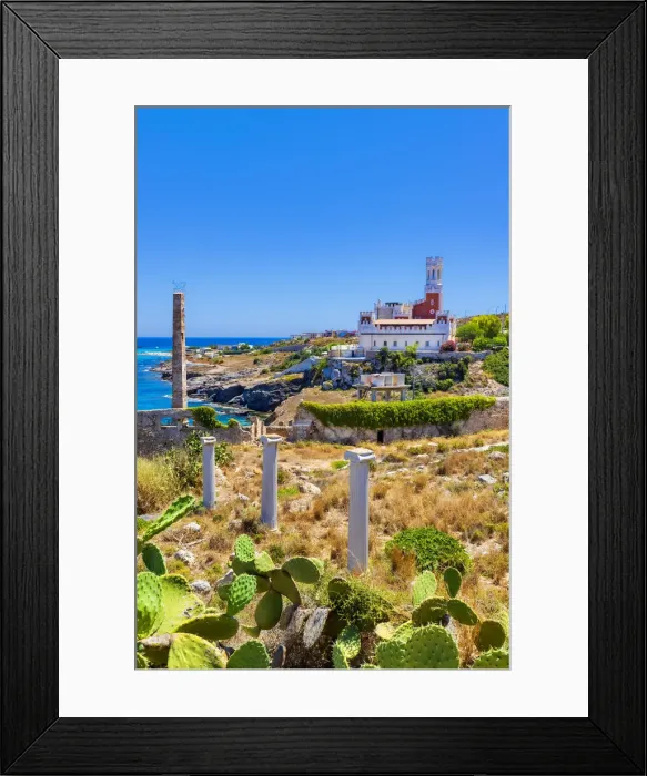 Framed Print : Portopalo di Capo Passero, Sicily. View of the Tafuri castle with the mediterranean sea Framed Print : Portopalo di Capo Passero, Sicily. View of the Tafuri castle with the mediterranean sea